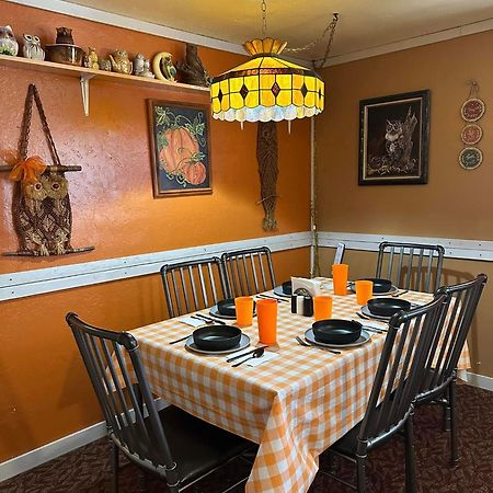 Ez 1 Mile To Fort Sill! Pumpkin Cottage Sleeps 9, Grills, Firepit, Laundry Lawton Extérieur photo